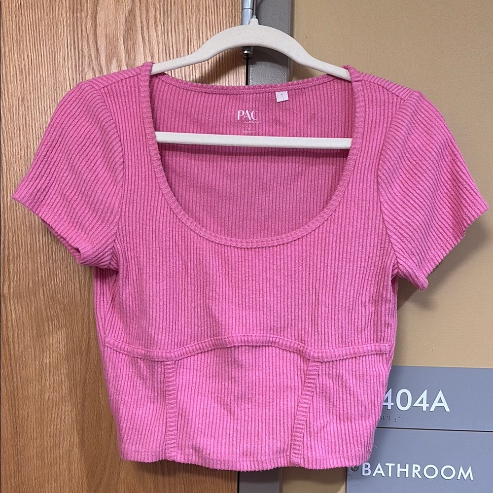 Women's Pink Ribbed Top